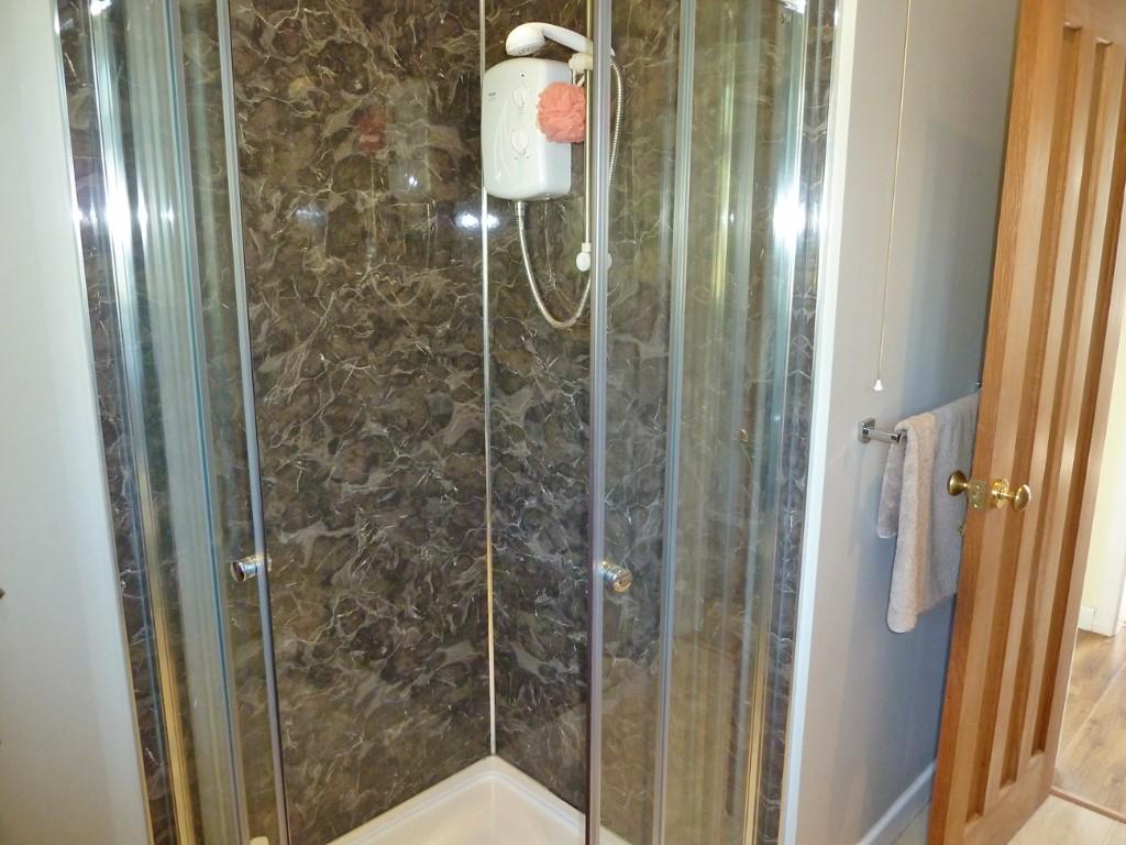 Shower cubicle