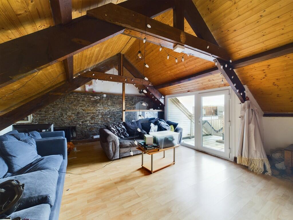 CAM02089G0-PR0385...