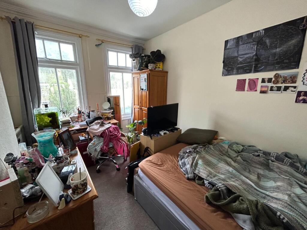 Bed 4