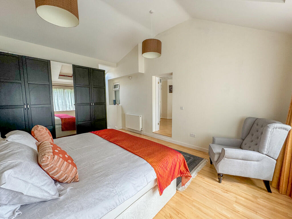gf with en suite ...