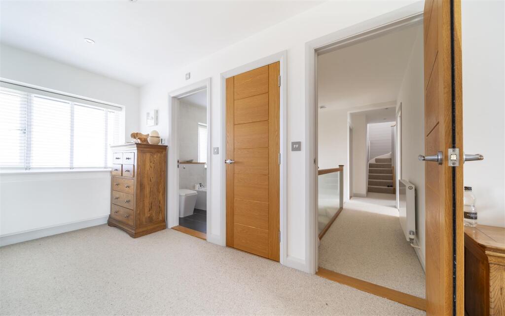 Bedroom/En Suite