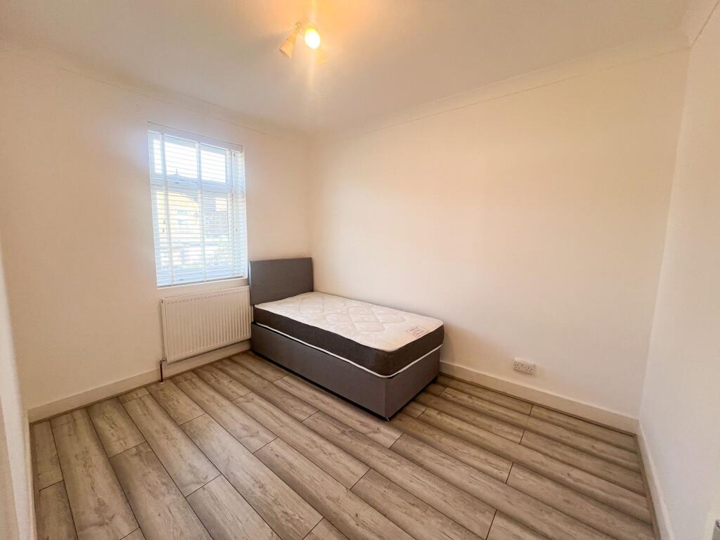 Belmont Park Rd E10