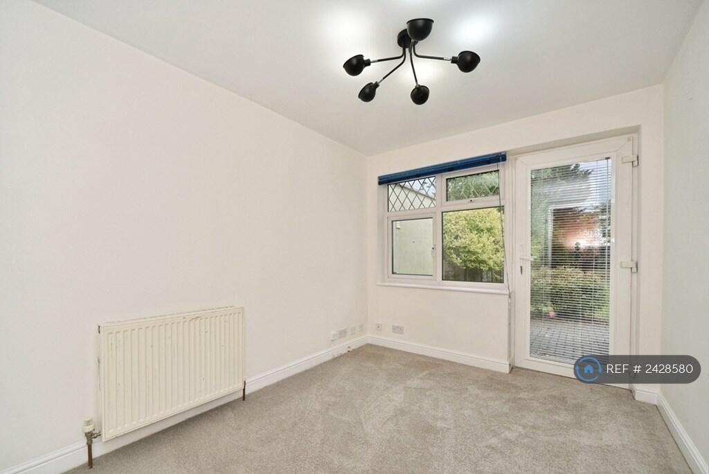 Room 4 / Office
