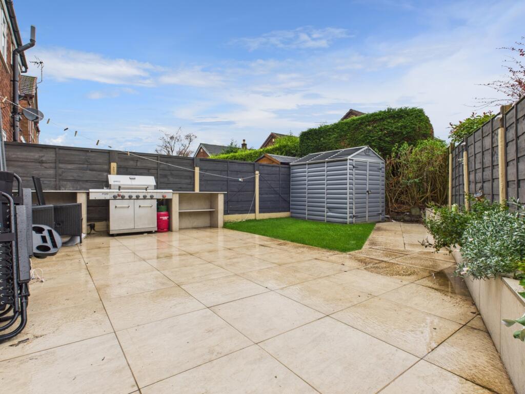 CAM03729G0-PR0173-STILL039