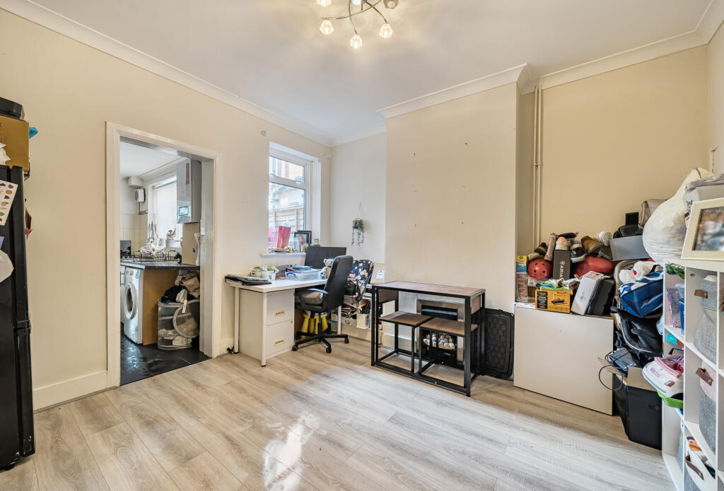 1354249-4-68d52fc...