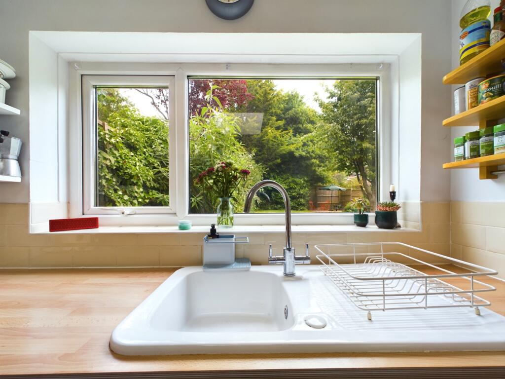 CAM02023G0-PR0054-STILL046