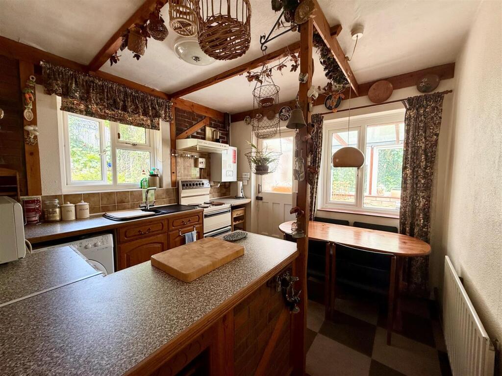Kitchen/Breakfast Room