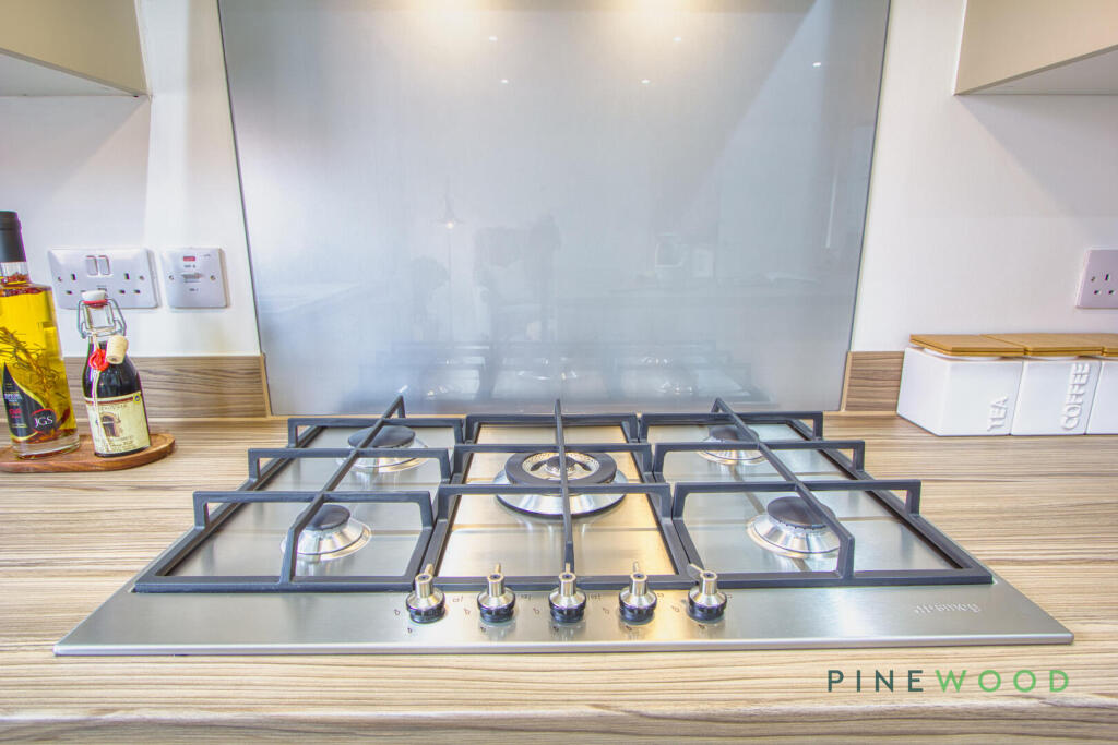 Kitchen / Breakfast Room