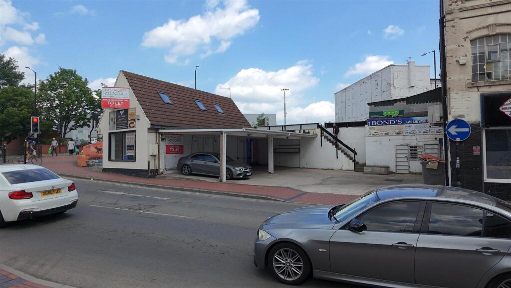 dji_fly_20250521_140418_0050_1747896439170_photo.J