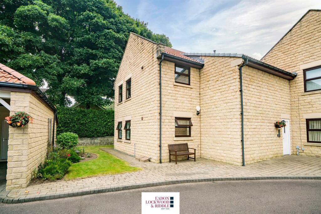 Front of Property  1.jpg