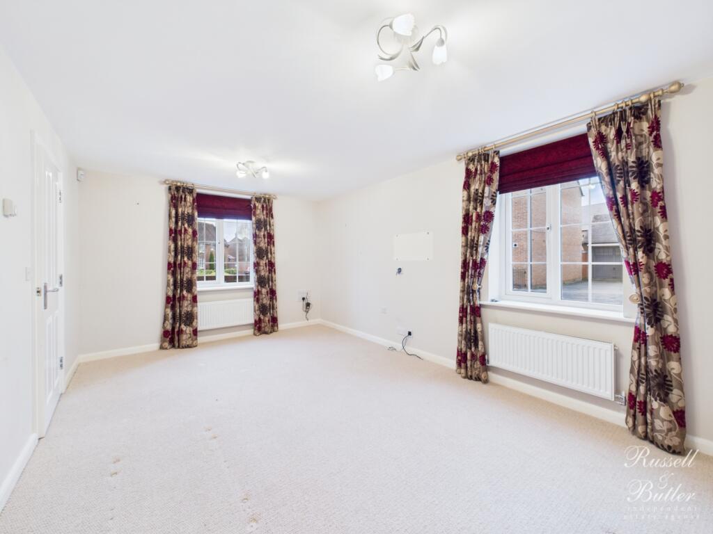 CAM02127G0-PR0366-STILL022