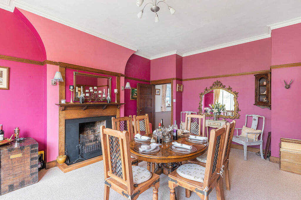 Abbots Court ph26