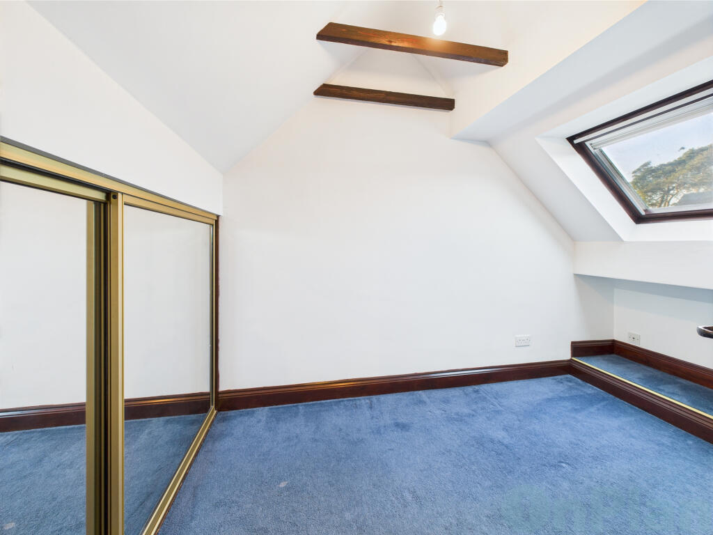 CAM04024G0-PR0027-STILL018 (1)