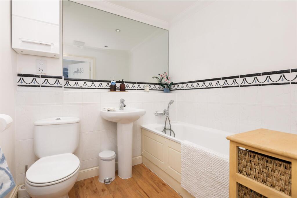 18 Morrello Gardens-11.jpg