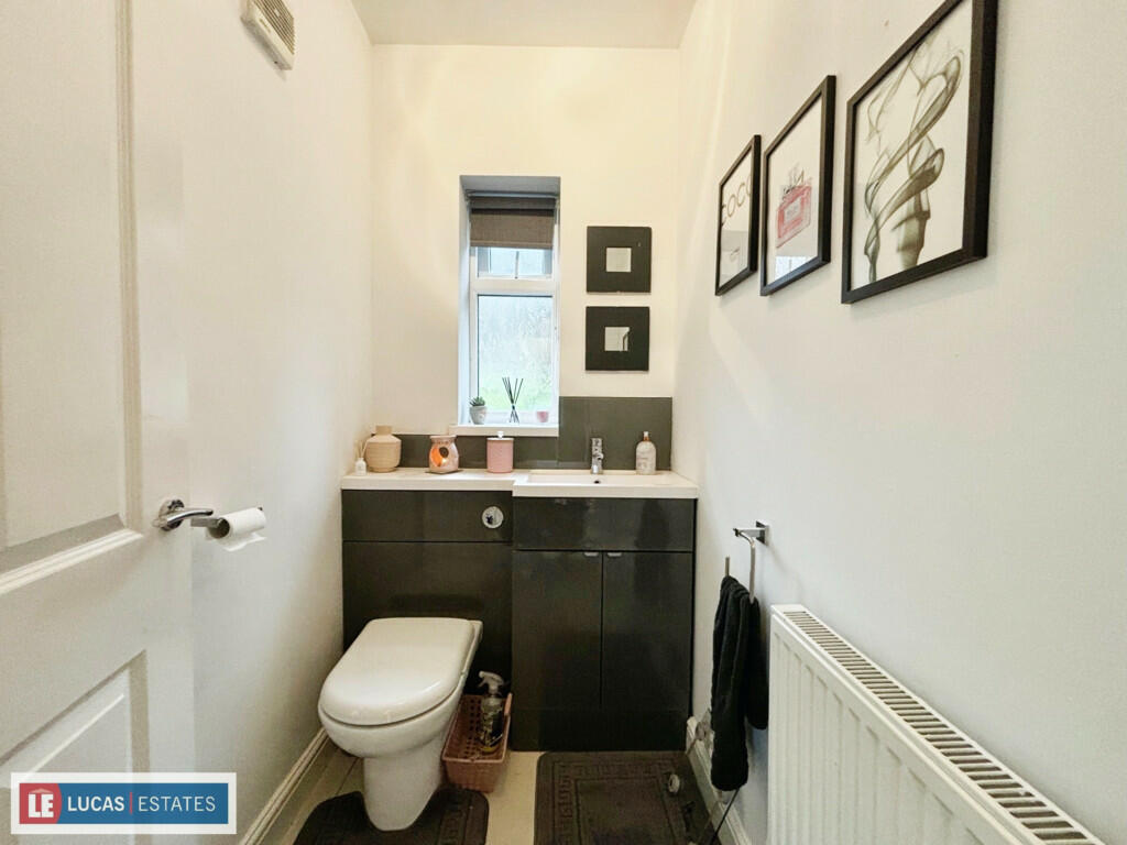 5829a74d-image_pi...