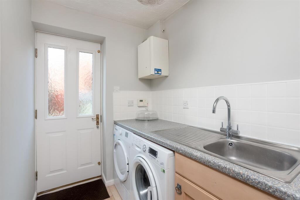 21 Prospero Drive 1992-5.jpg