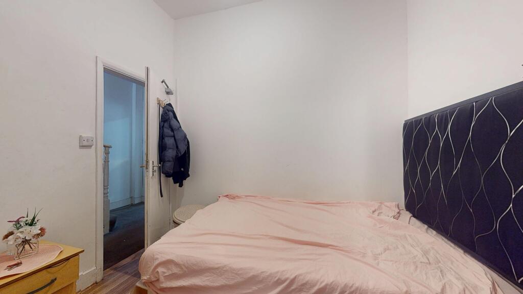 8 Brampton Park Road, Hornsey, London, N22 6BG