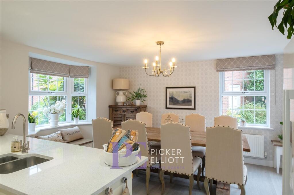 Dining/ Kitchen