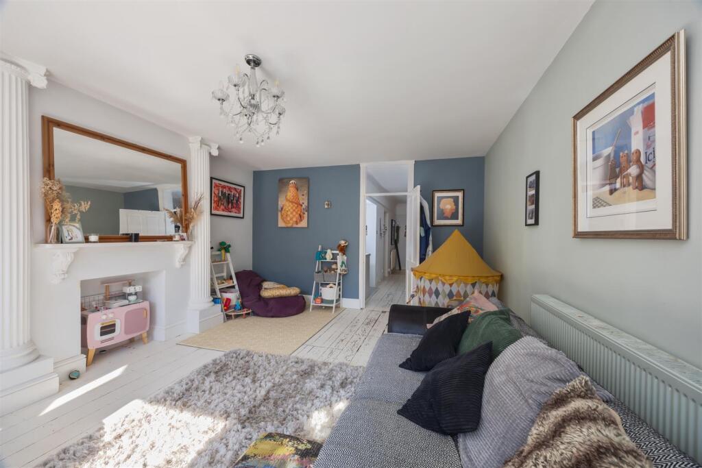 St Aubyns 59A-014.jpg