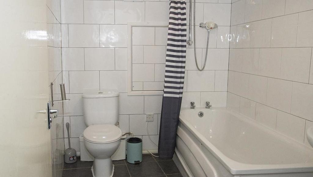 beddow-hall-5-bed-student-flat-9.jpg