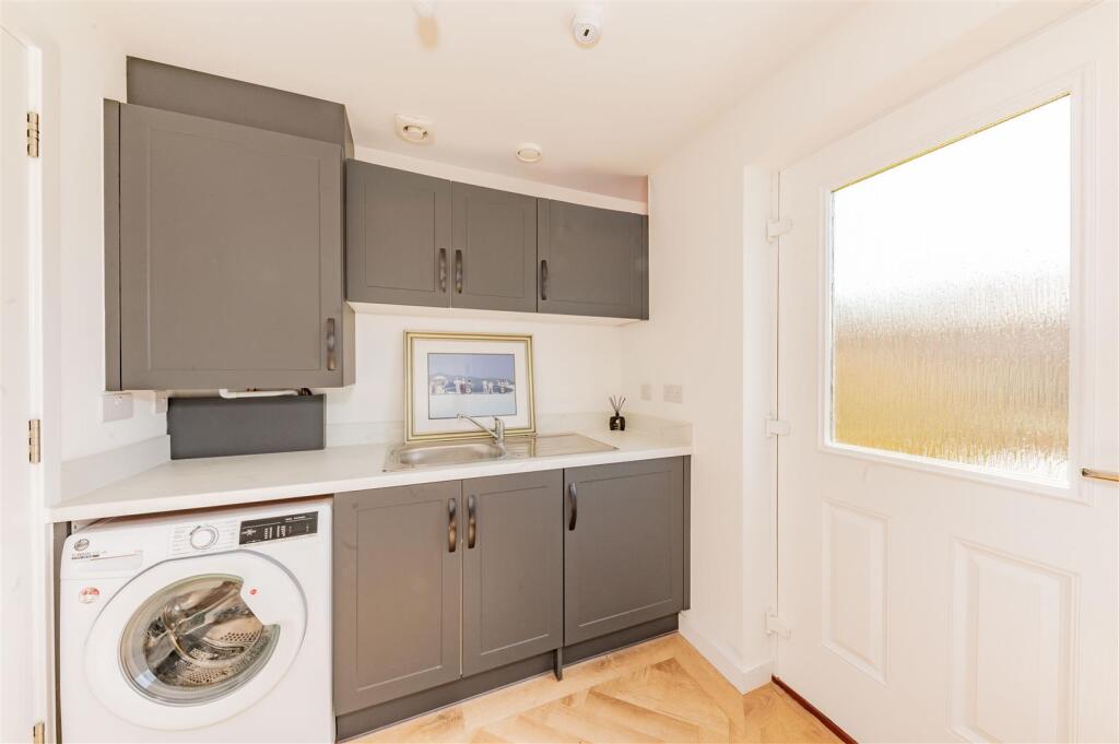 25 Selfridge Crescent Carnoustie-4.JPG