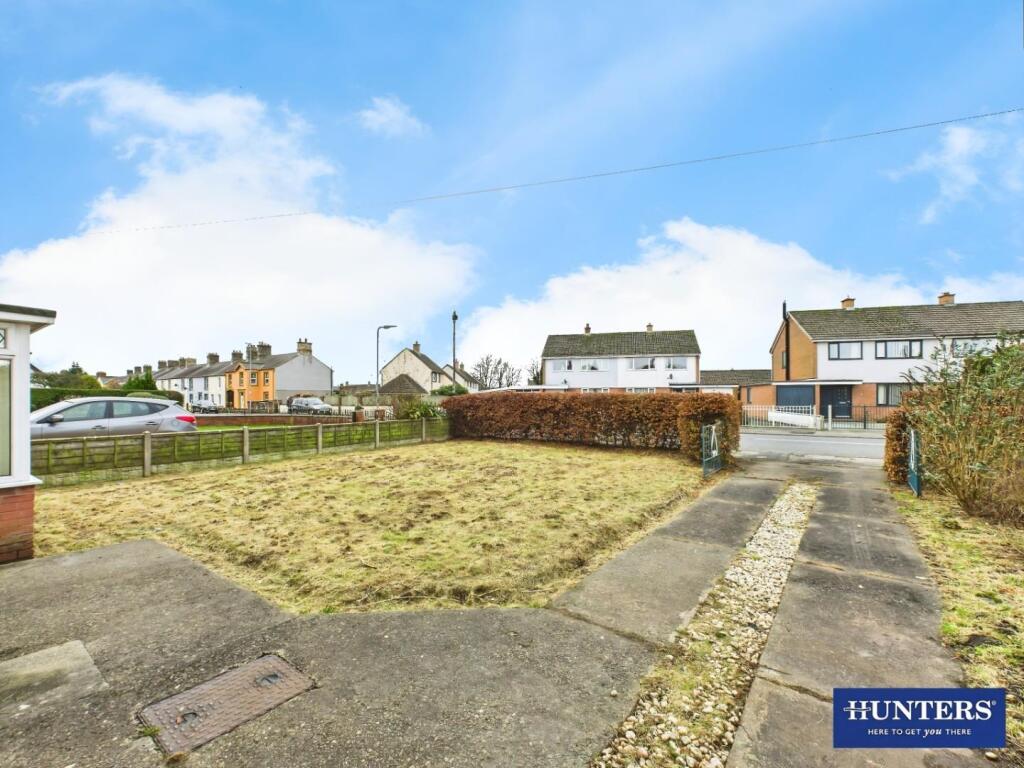 Front Garden/Driveway