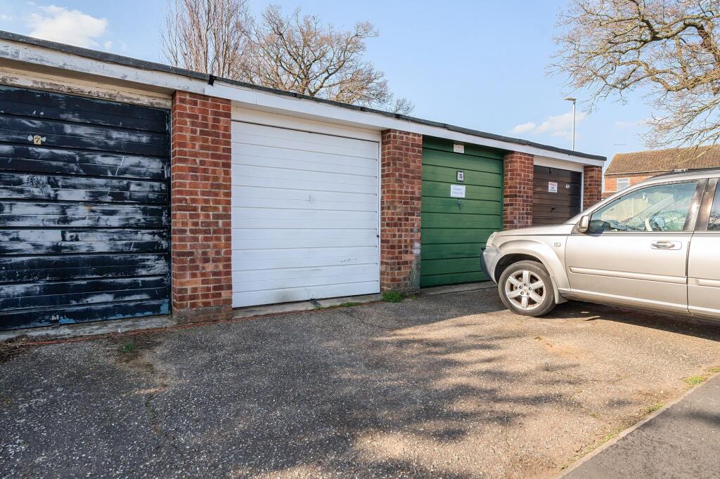 Garage to the rear