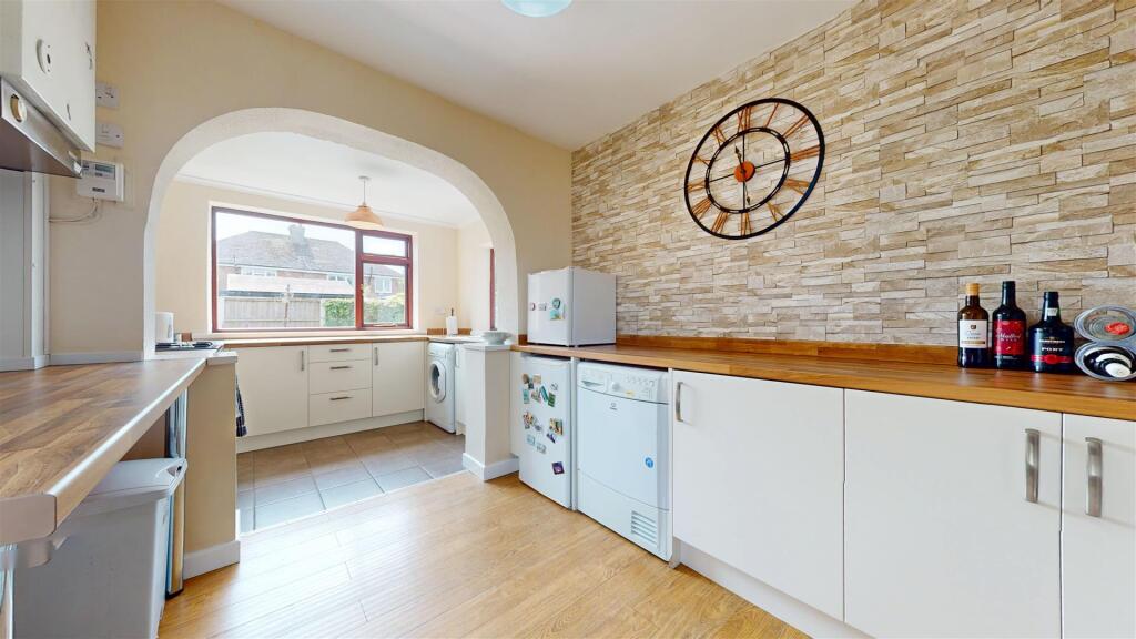 Stanley Avenue Kitchen