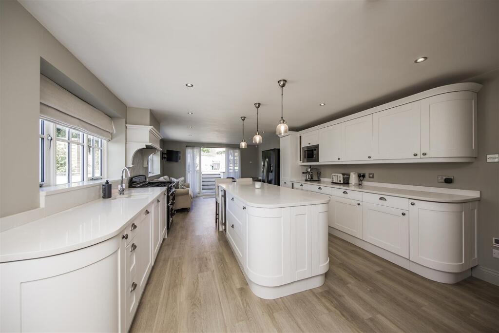 Open Plan Kitchen Dining Space