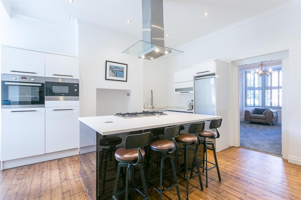 Breakfasting Kitchen