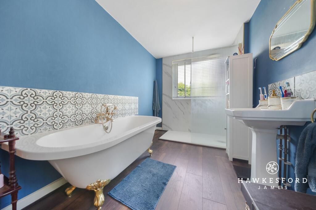 Station Row, Teynham - Bathroom