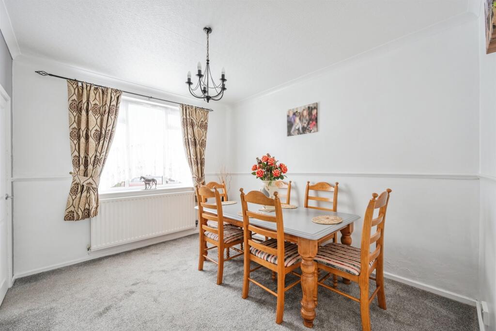 Dining Room: