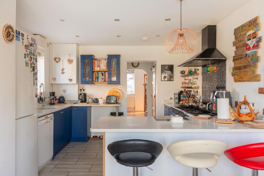 0B2TRCS - KitchenDiner C.jpg