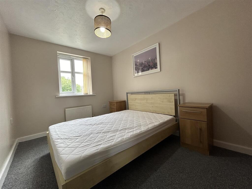 1st Bedroom (2).jpeg