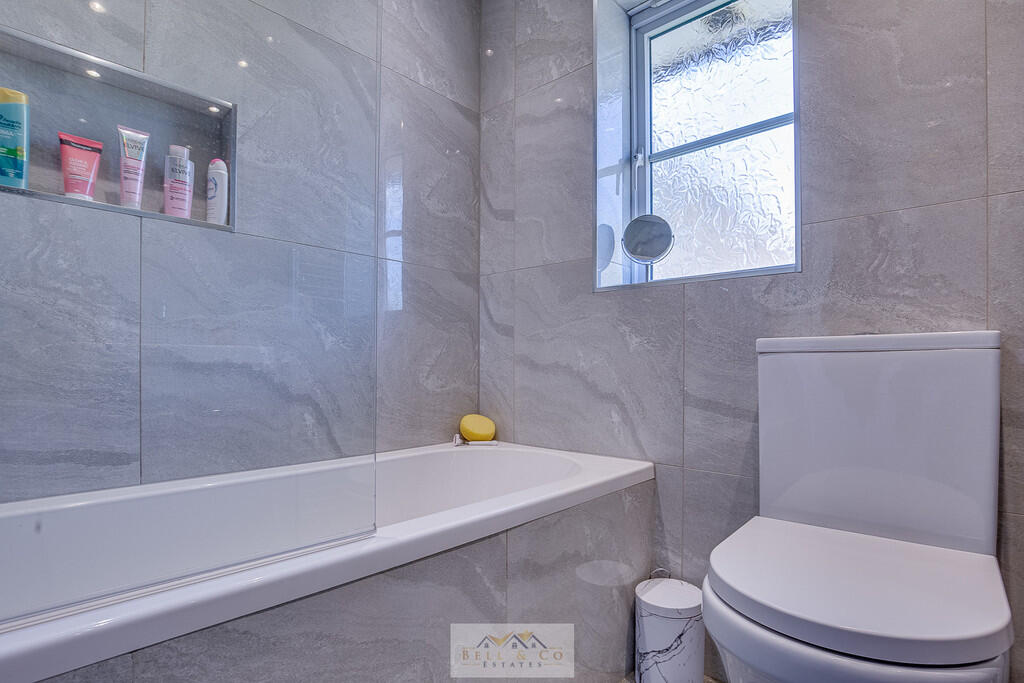 Bathroom 1.1
