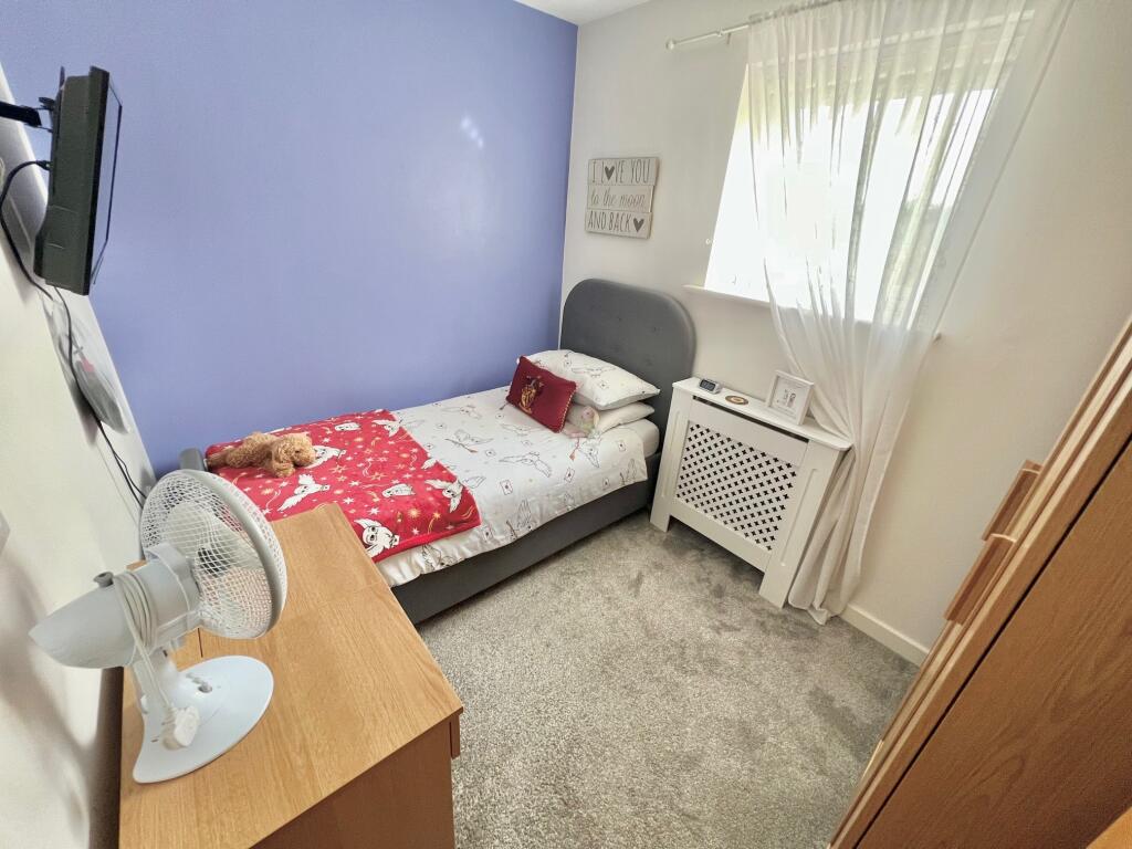 2nd Bedroom