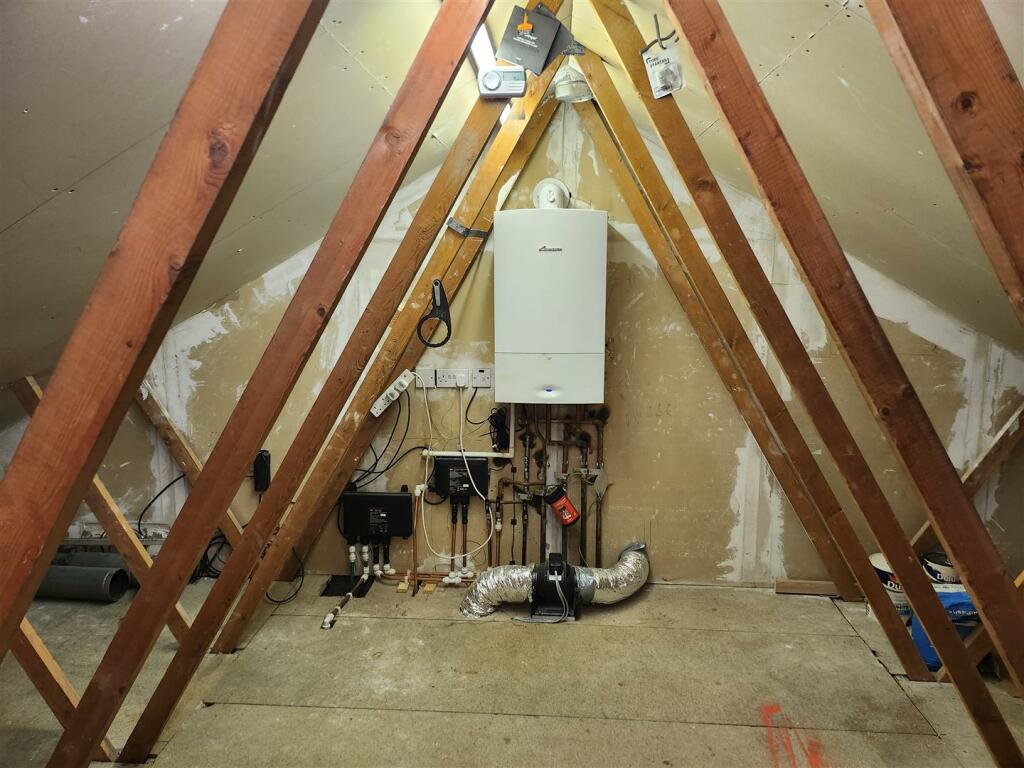 Loft 1.jpg
