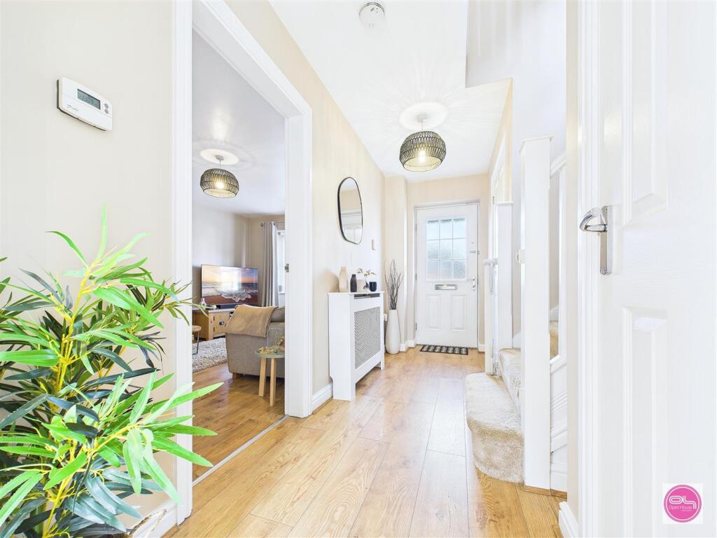 Cobblestone Drive, Newhall (2).jpg