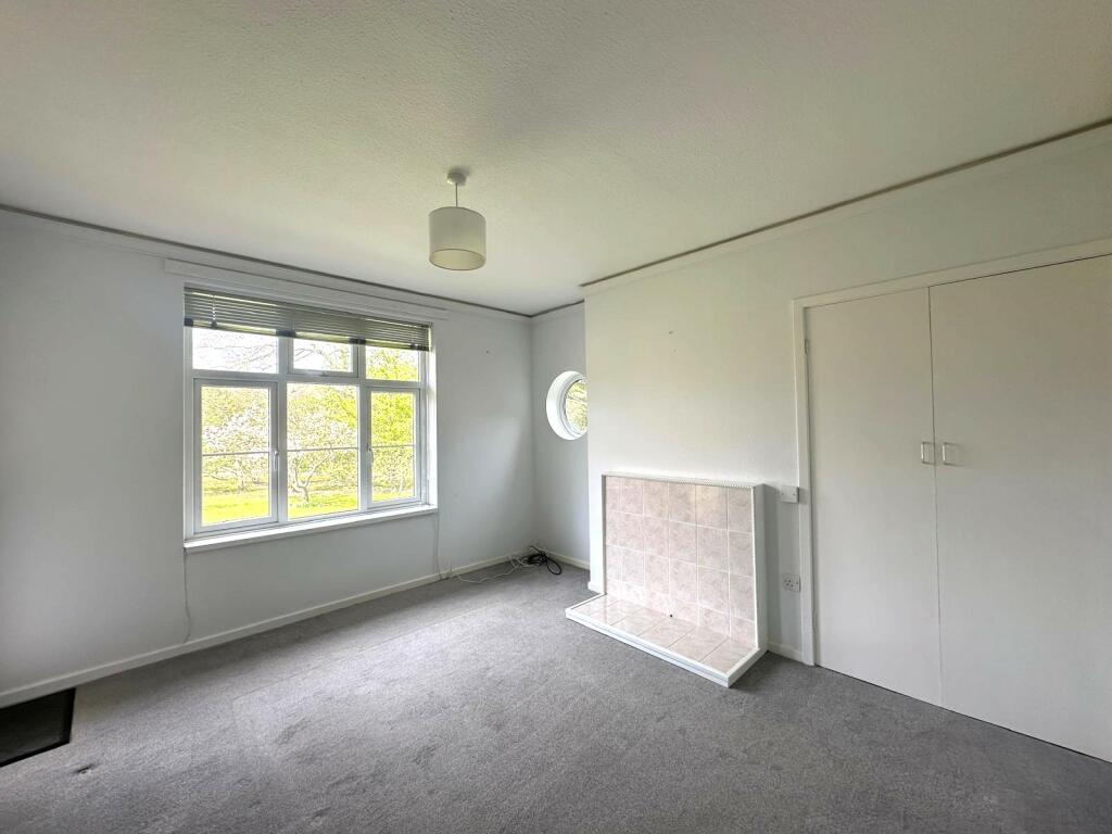 4.5. LOUNGE.JPG