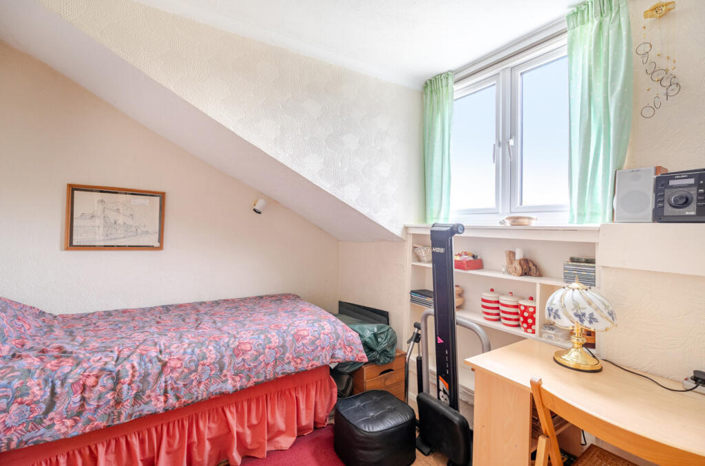 1374477-13-6908b1...