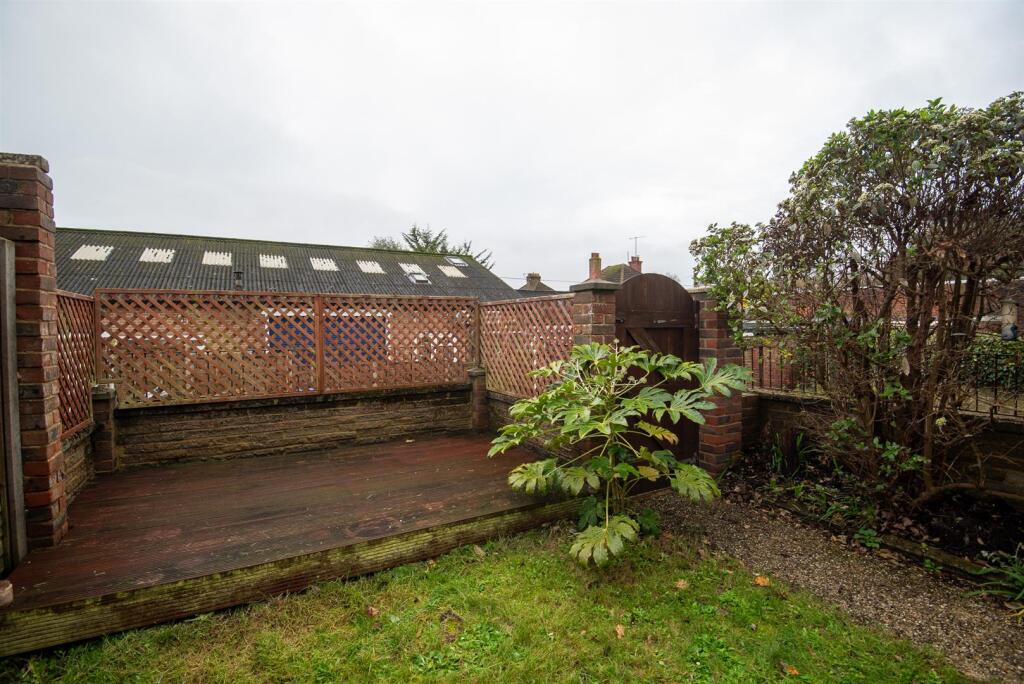 For Sale by Aspire Residential | Hurston Closeq