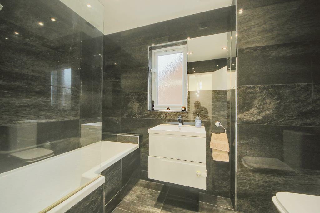 Bathroom (Portal Size).jpg