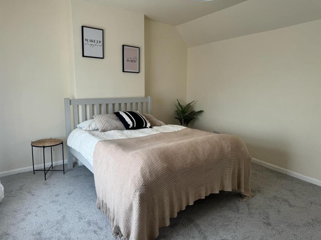 Bedroom;..jpg