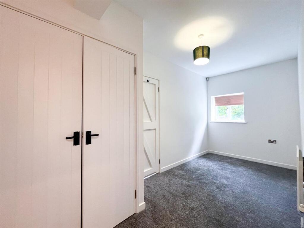 bedroom (1 of 1).jpg