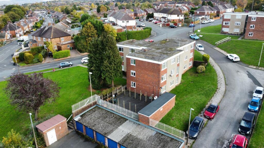 dji_fly_20251022_121304_449_1761131678959_photo_op