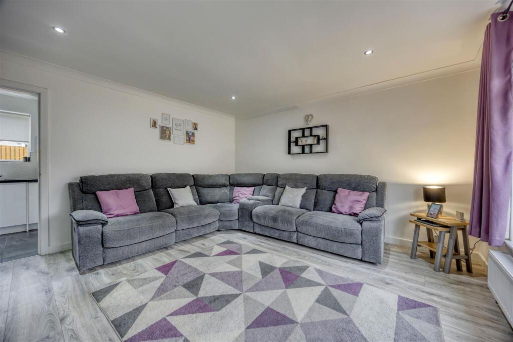 13_AVON_RD_BISHOPBRIGGS_006.JPEG