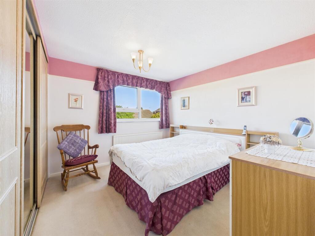 Bedroom: