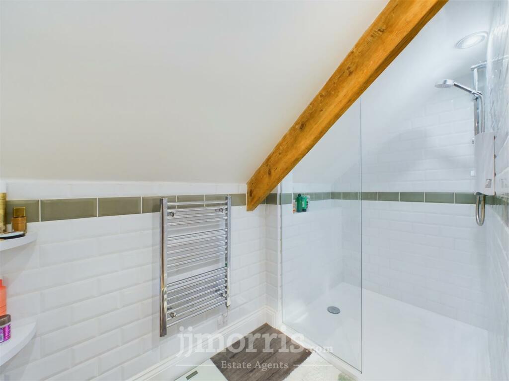 En Suite Shower Room