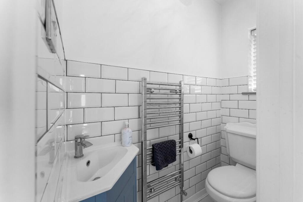 294 Locking Road Weston-super-Mare 20.jpg