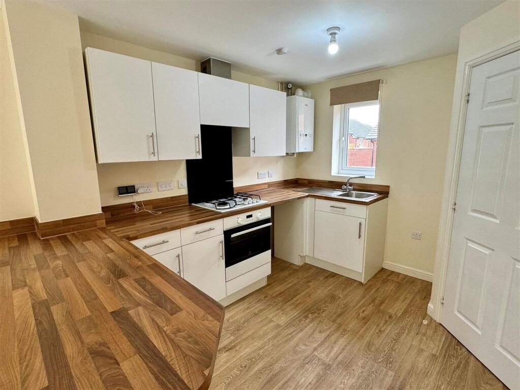 24 Stret Lowarth Kitchen